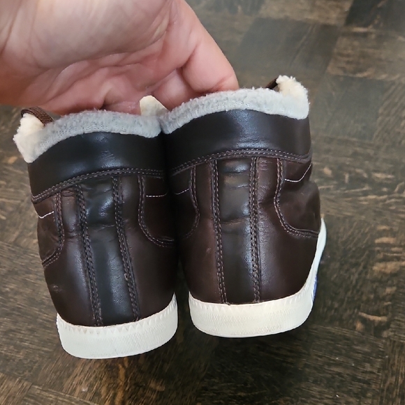 Lacoste High-Top Sneakers - Picture 4 of 6